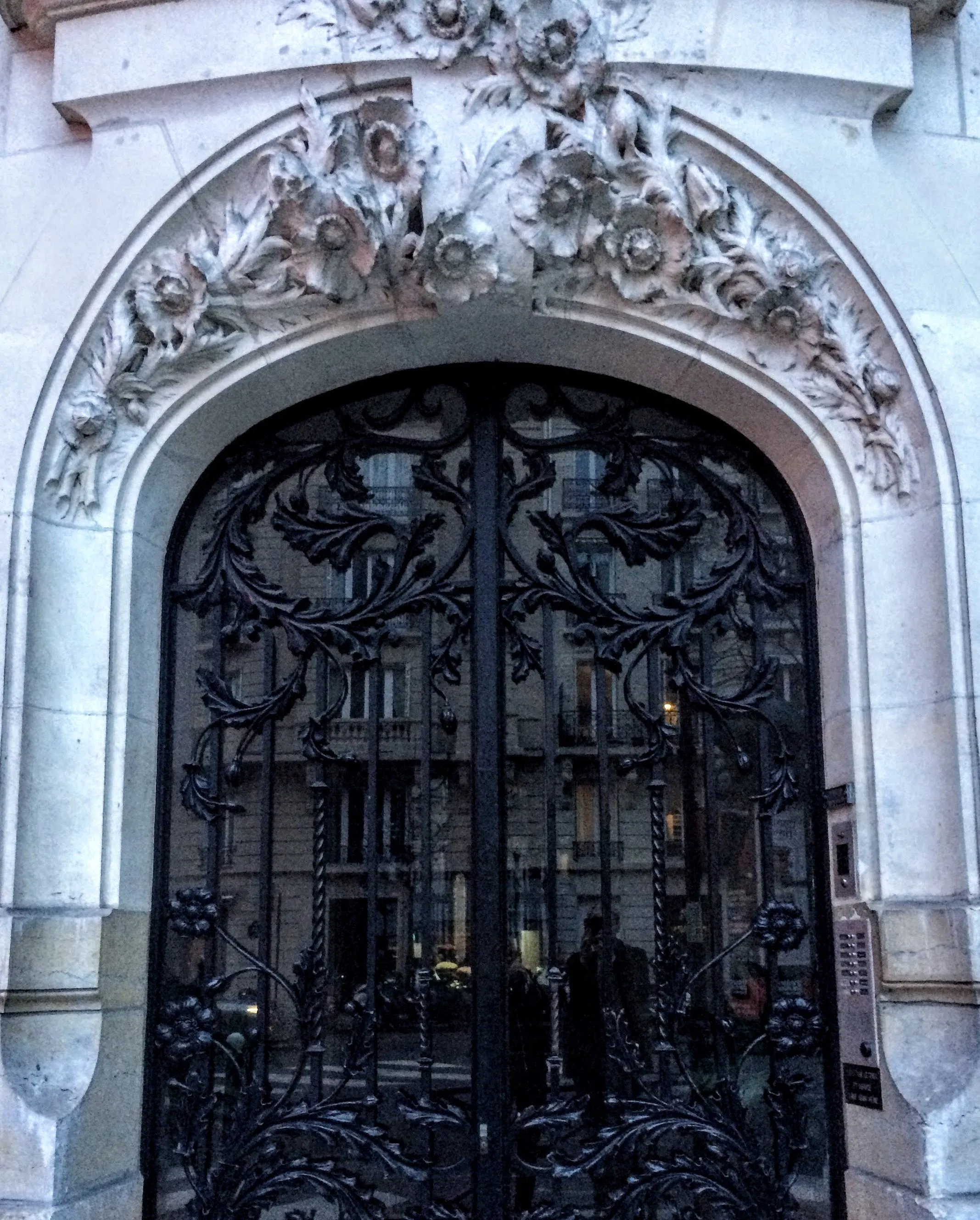 Réparation de porte cochères Paris (75016)